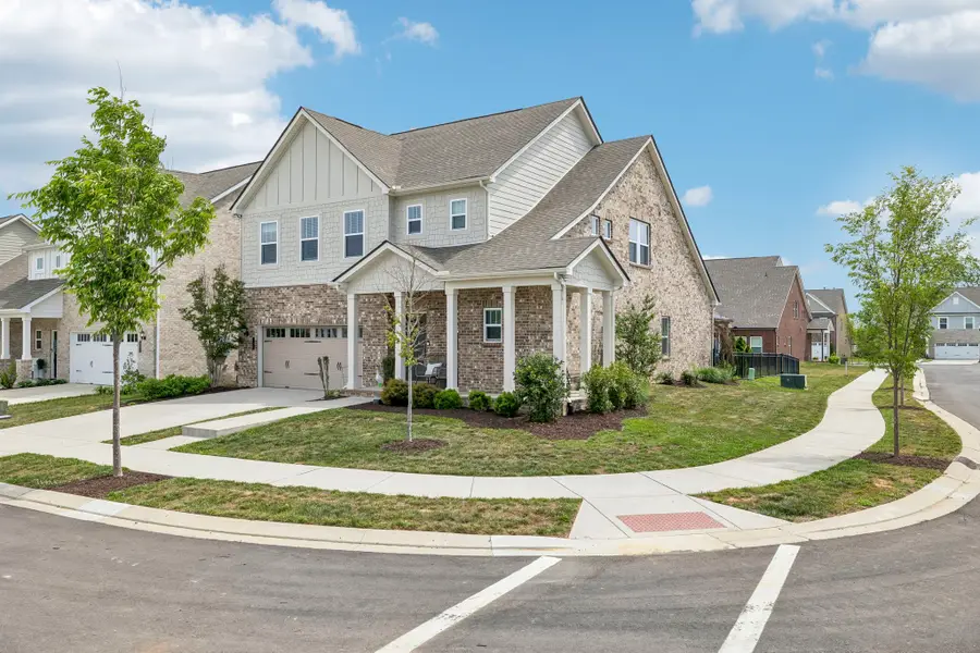 702 Omaha Dr, Gallatin, TN 37066 - #3