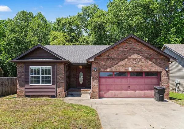 598 Cameo Ct, Clarksville, TN 37042