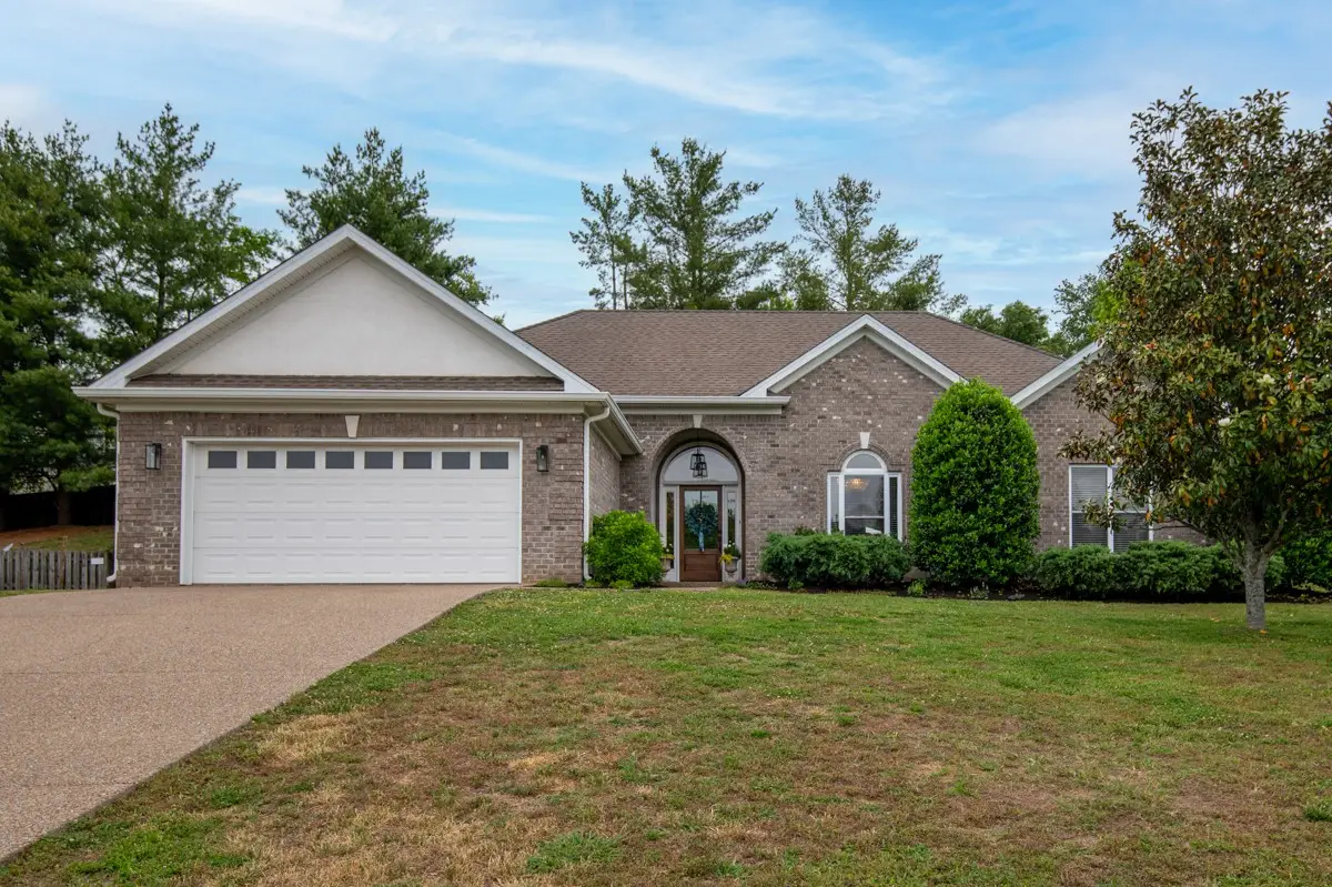 854 Loretta Dr, Goodlettsville, TN 37072 - #1
