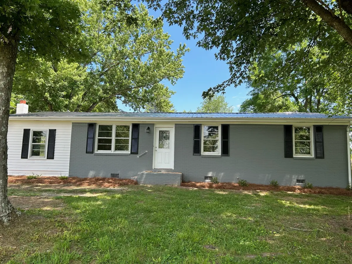 954 Short Mountain Rd, McMinnville, TN 37110 - #1
