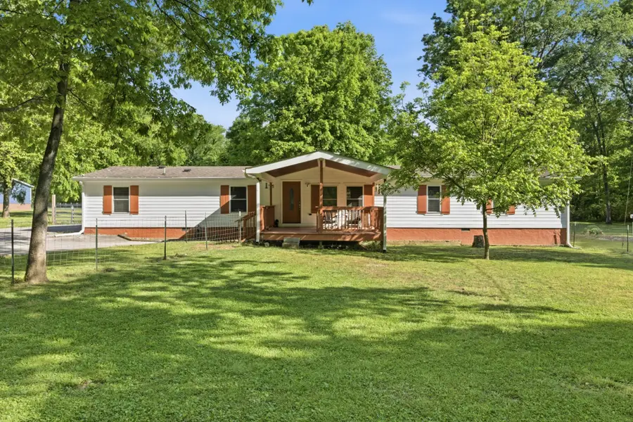 2840 Newcut Rd, Columbia, TN 38401 - #2