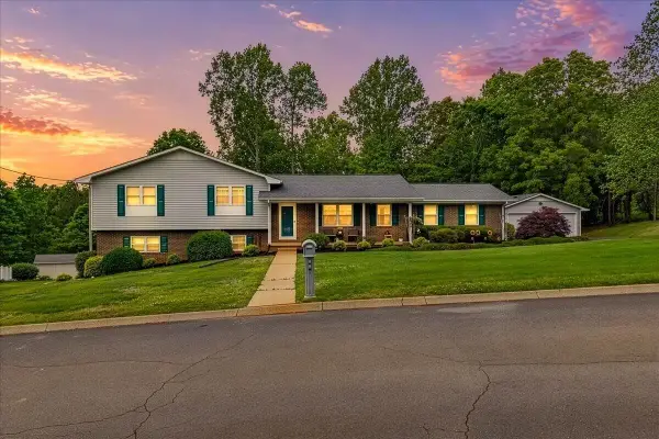 1107 Brentwood Drive, Etowah, TN 37331