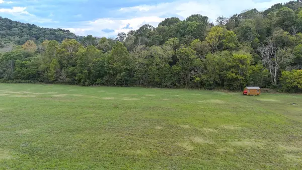 8 Hartsville Road, Lafayette, TN 37083