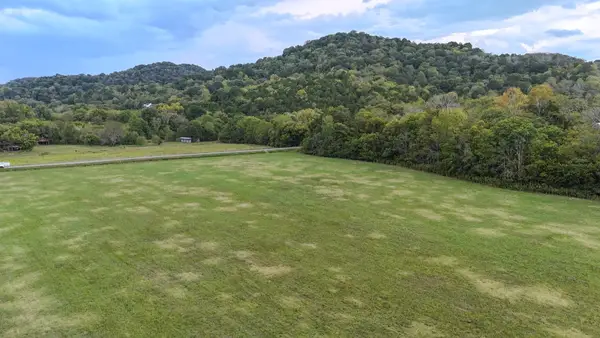 9 Hartsville Road, Lafayette, TN 37083