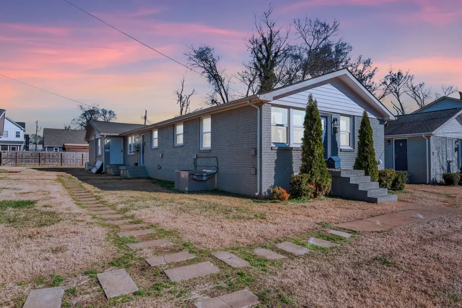 1730B 17th Ave N, Nashville, TN 37208 - #2