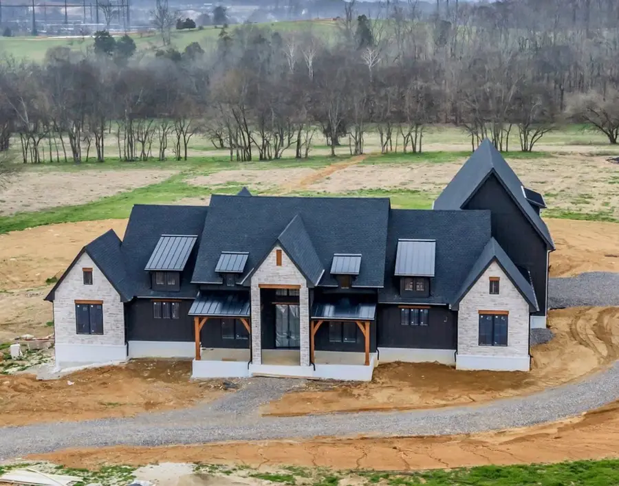 2388 Darks Mill Rd, Columbia, TN 38401 - #2