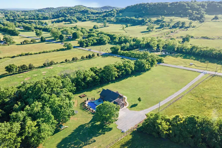 9394 Horton Hwy, College Grove, TN 37046 - #2