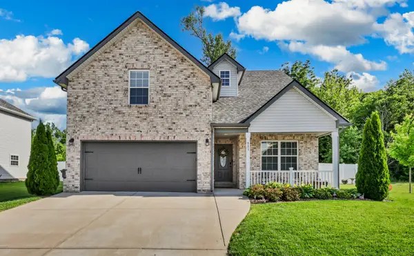 883 Terraceside Cir, Clarksville, TN 37040