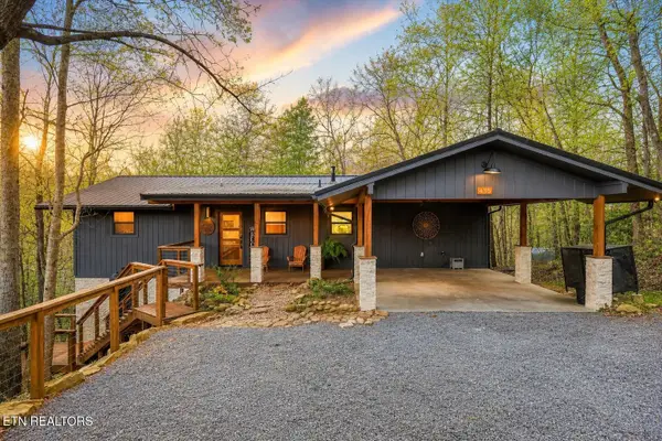 435 Hemlock Lane, Sevierville, TN 37876