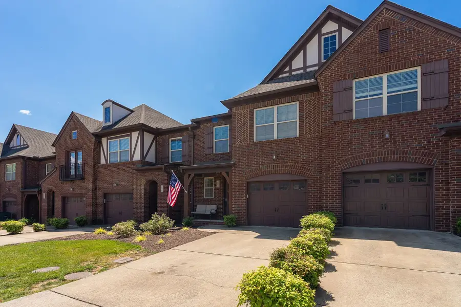 504 Millwood Ln, Mount Juliet, TN 37122 - #3