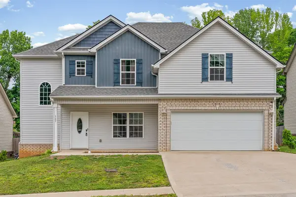 367 Barry Dr, Clarksville, TN 37040