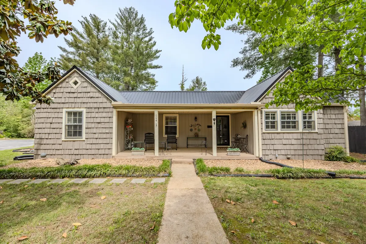 104 Ben Lomond Dr, McMinnville, TN 37110 - #1