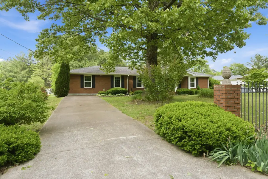 4449 Washington Rd, Greenbrier, TN 37073 - #3