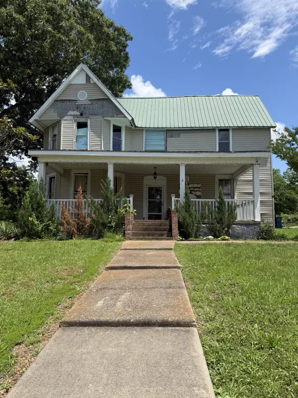 115 Cherry St, Camden, TN 38320