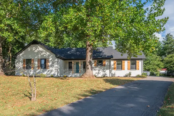 2424 Laurel Hill Ct, Murfreesboro, TN 37129