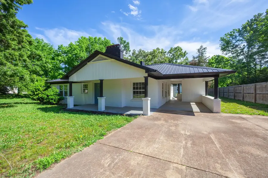 90 Shaw Ln, Savannah, TN 38372 - #2