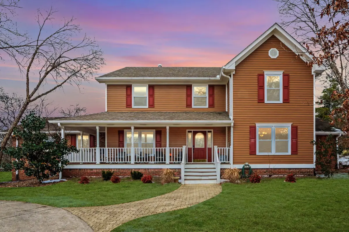 218 Spring Valley Rd, Hendersonville, TN 37075 - #1