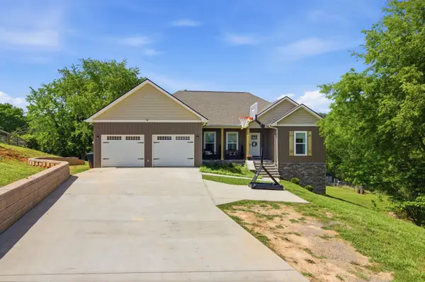 5155 Candlewood Ct, Maryville, TN 37804