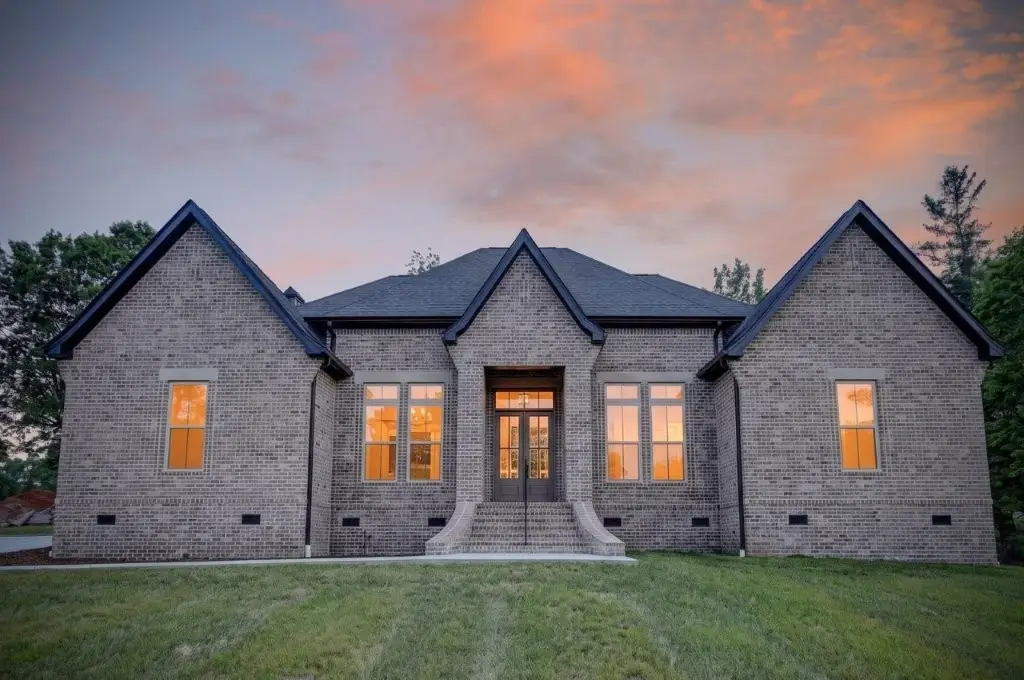343 Riverbend Country Club Road, Shelbyville, TN 37160 - #1