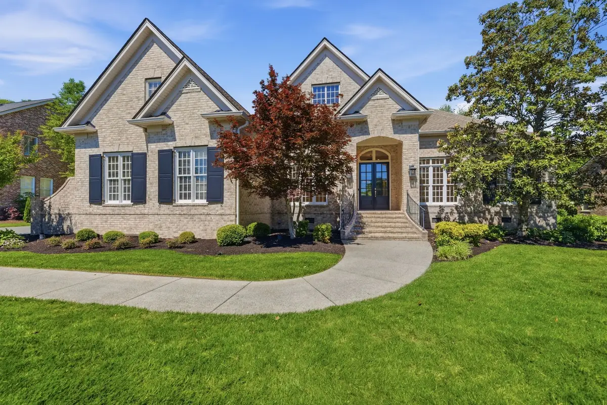 1735 Richbourg Park Dr, Brentwood, TN 37027 - #1