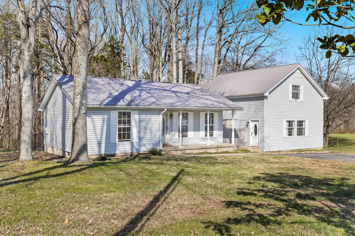 4016 Bentle Dr, Westmoreland, TN 37186 - #1