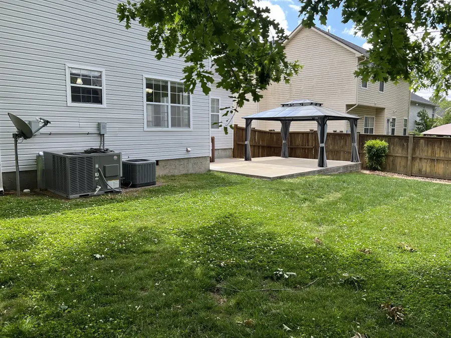 2204 Falcon Creek Dr, Franklin, TN 37067 - #2