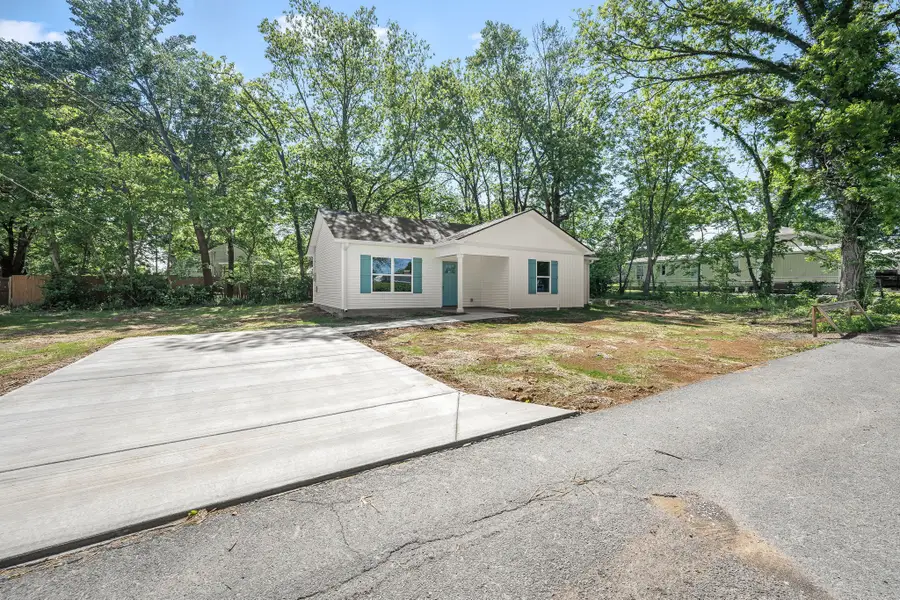 318 Chestnut Alley, Tullahoma, TN 37388 - #2