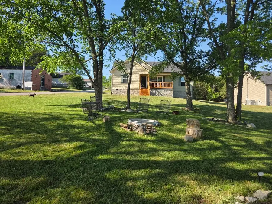 112 Fairview Ave, Cornersville, TN 37047 - #3