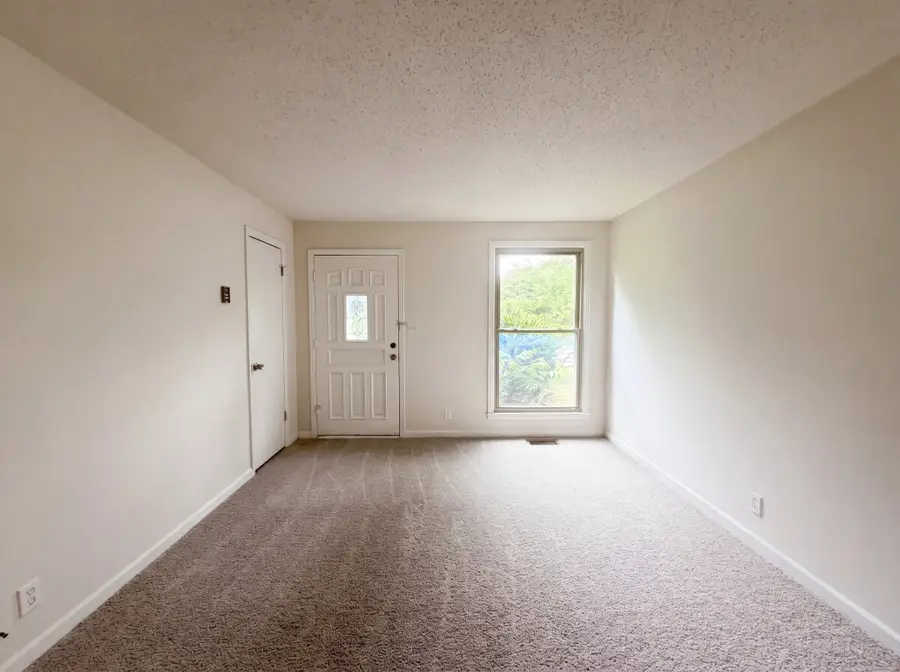 587 Lafayette Rd, Clarksville, TN 37042 - #2