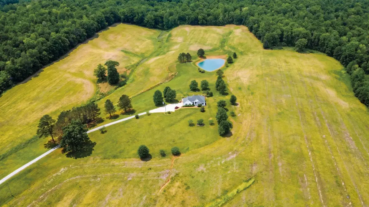 430 Hurricane Creek Dr, Stewart, TN 37175 - #1
