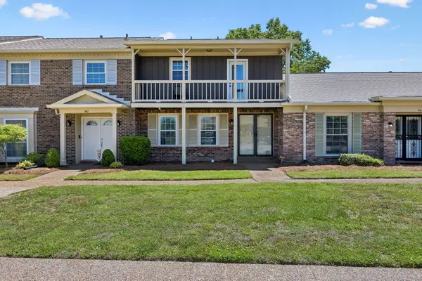 968 Todd Preis Dr, Nashville, TN 37221