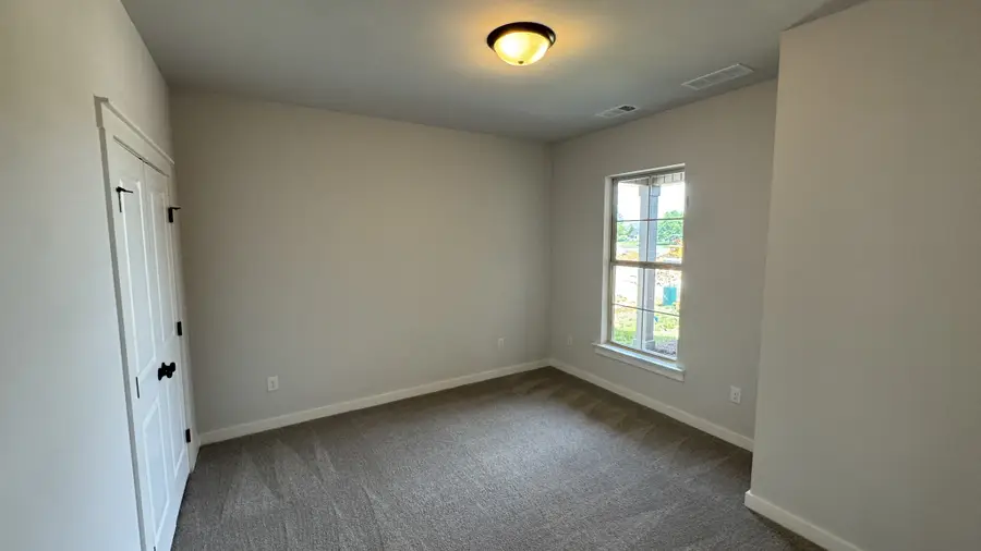 510 W Foxrun, Springfield, TN 37172 - #3