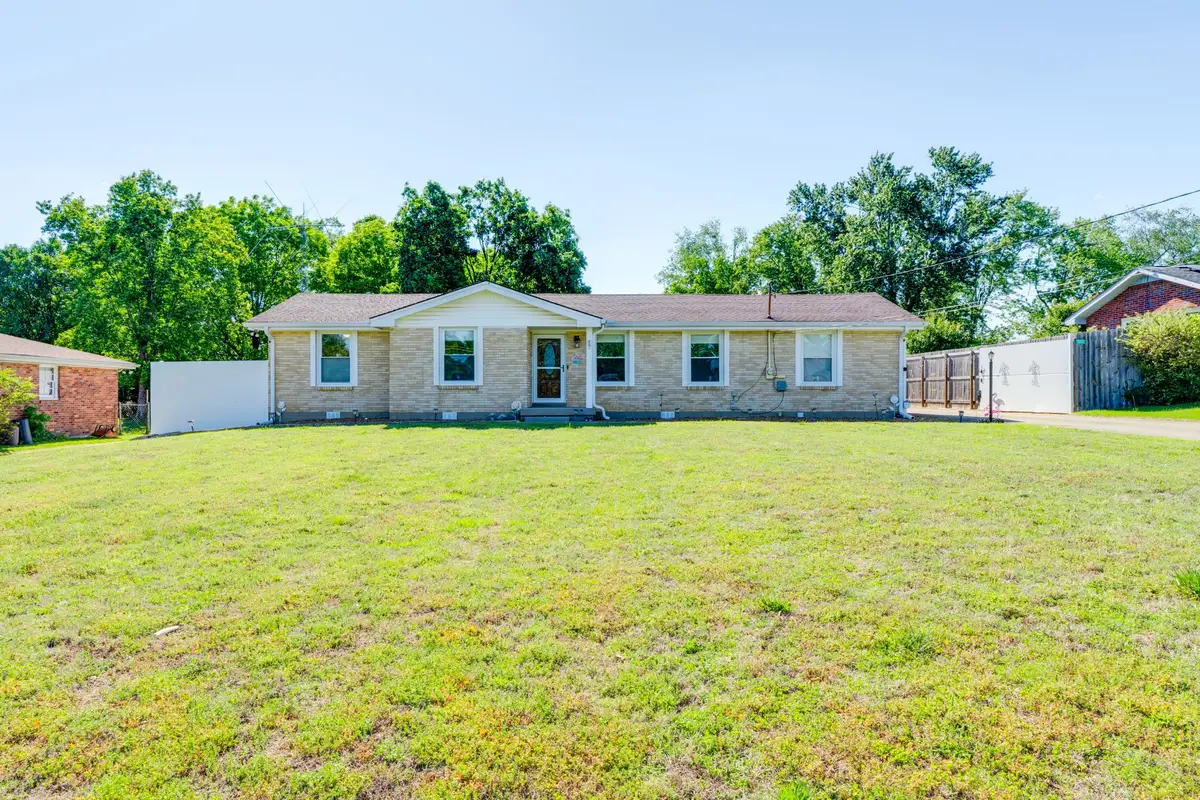 235 Sterling Rd, Hendersonville, TN 37075 - #1