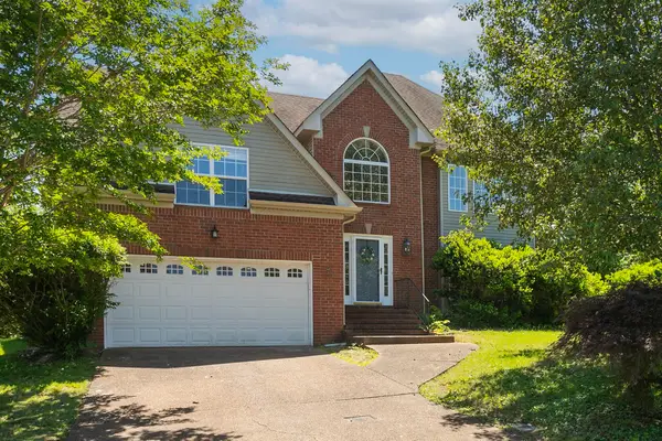 5001 Vineyard Pt, Hermitage, TN 37076