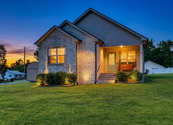 1702 Old Highway 31 E, Westmoreland, TN 37186