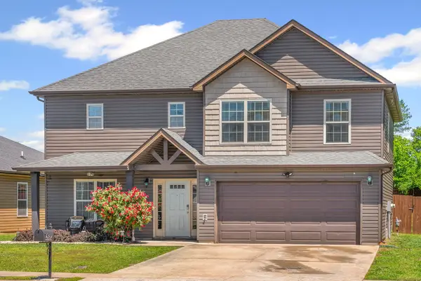 1273 Eagles View Dr, Clarksville, TN 37040