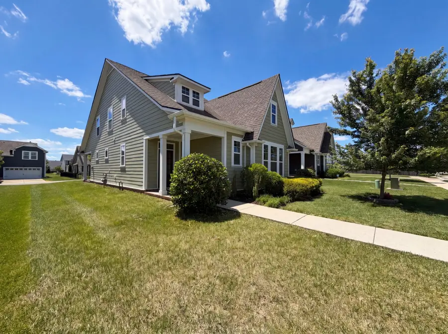 766 Ewell Farm Dr, Spring Hill, TN 37174 - #2