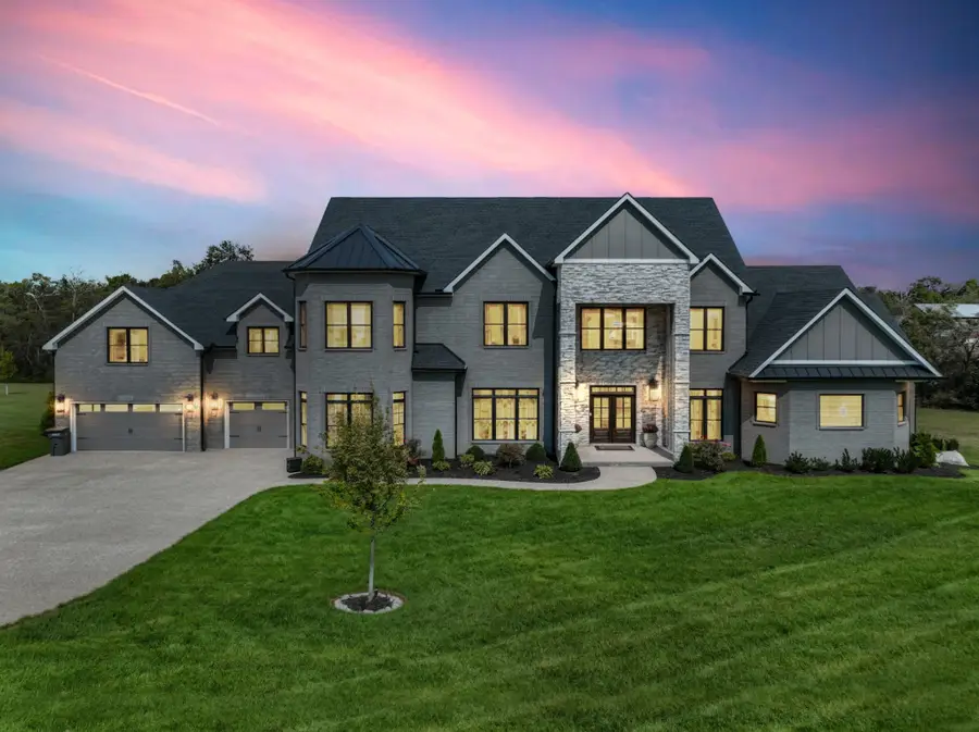 617 Coles Ferry Rd, Gallatin, TN 37066 - #2