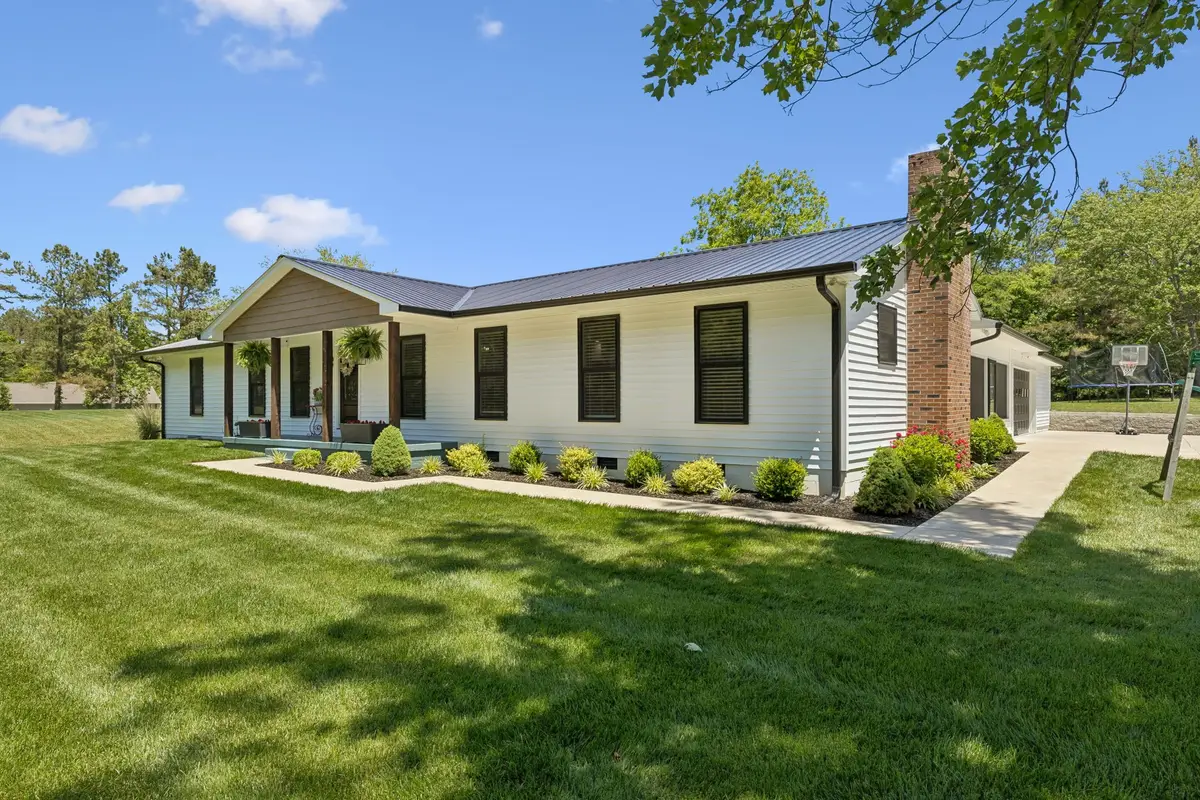 109 Indian Creek Rd, Hohenwald, TN 38462 - #1