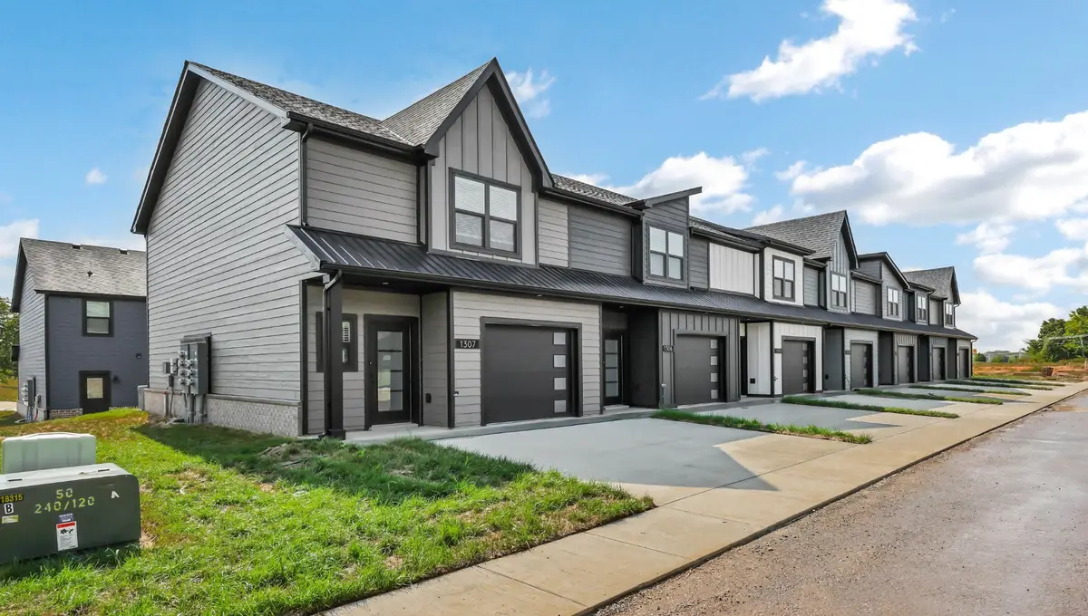 1307 Jonathan Wade Circle #1307, Clarksville, TN 37043 - #1