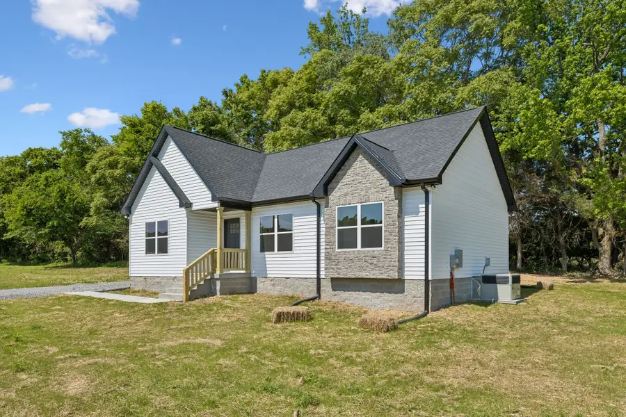 404 Leigh Anna Circle, Lafayette, TN 37083 - #2