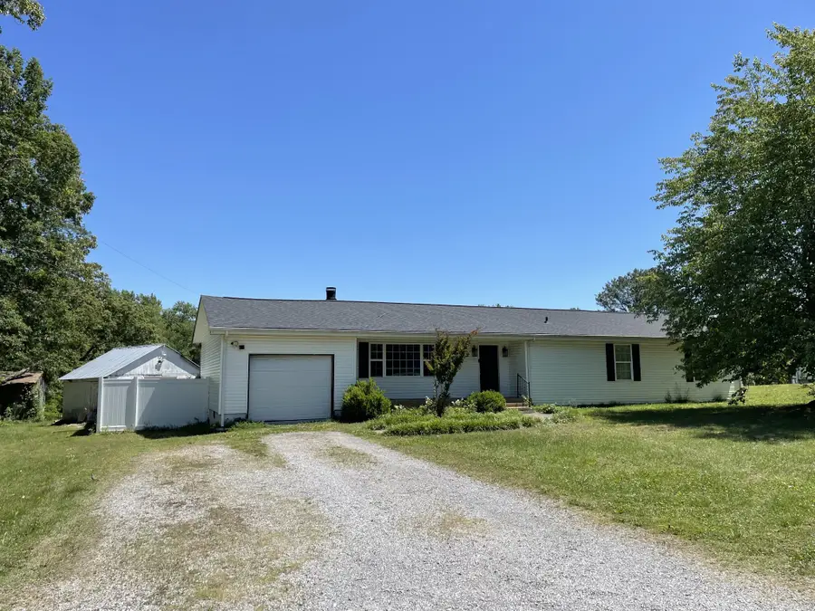 305 Cedar Hill Rd, Adams, TN 37010 - #3