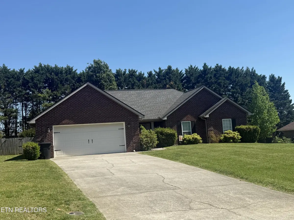 260 Edinburgh Drive, Lenoir City, TN 37771 - #1