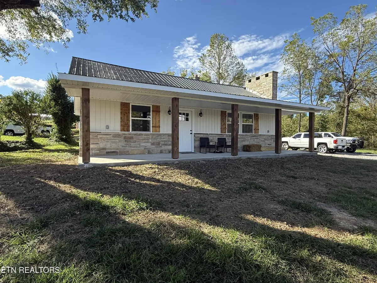 8415 Morgan County Hwy, Sunbright, TN 37872 - #1
