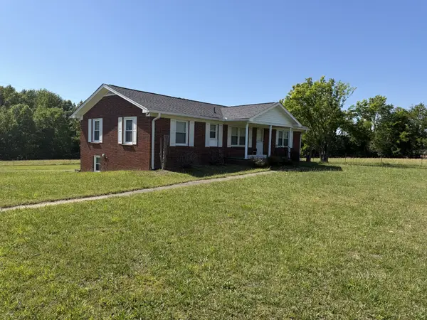 2276 S Mount Pleasant Rd, Greenbrier, TN 37073