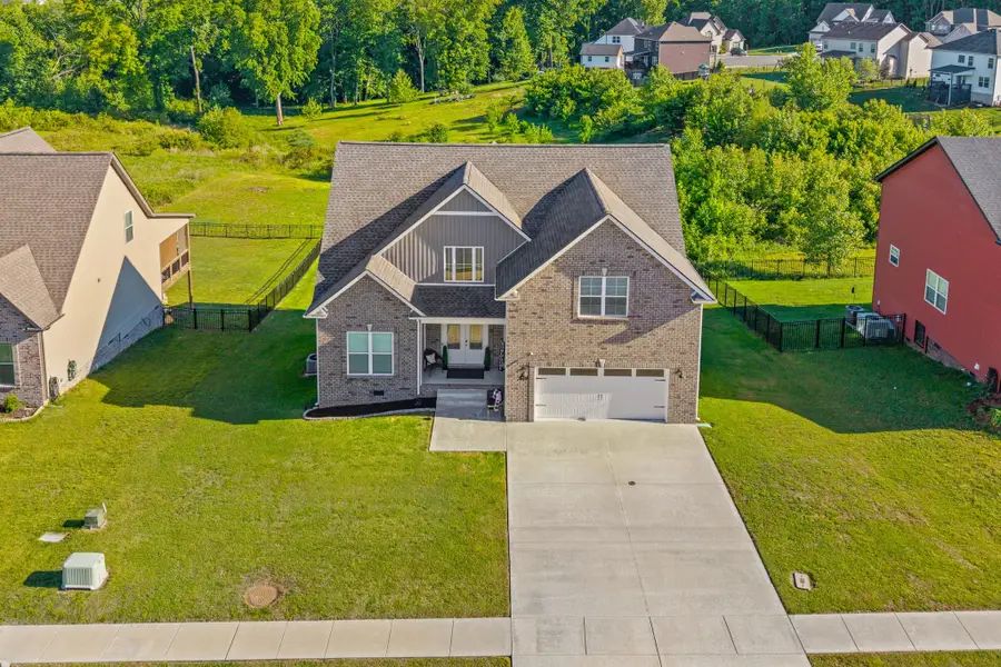 517 Cresthaven Ln, Clarksville, TN 37043 - #3