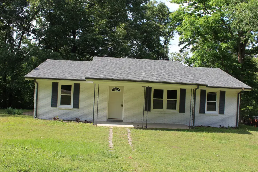 22 Gray Dr, Erin, TN 37061 - #2