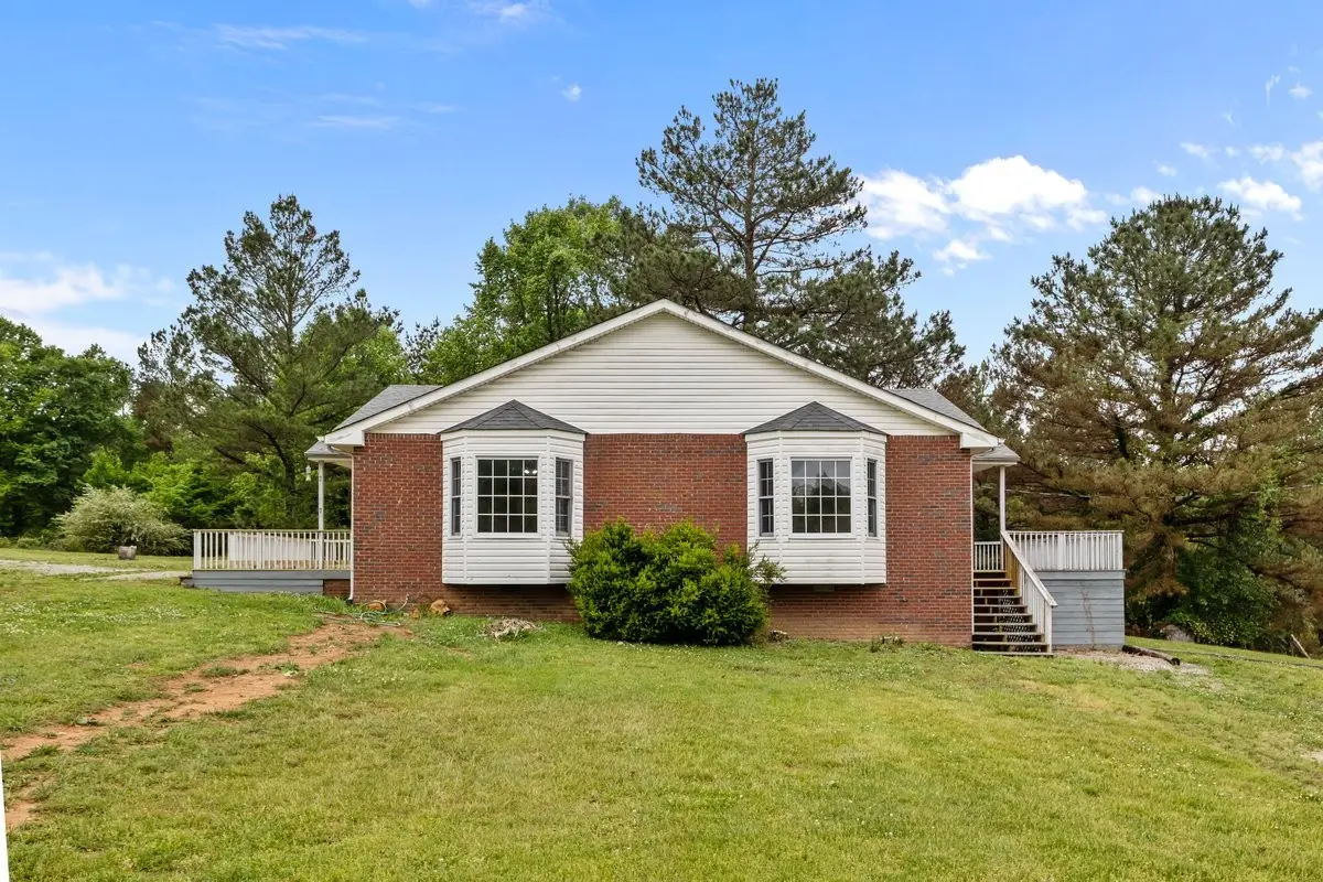 4131 Highway 48 N, Charlotte, TN 37036 - #1
