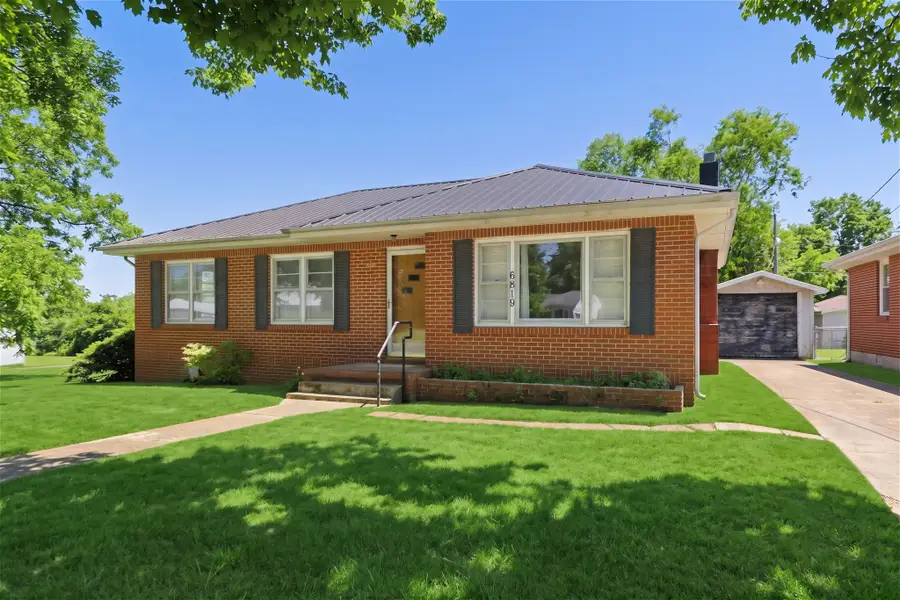 6819 S Main St, Lobelville, TN 37097 - #3