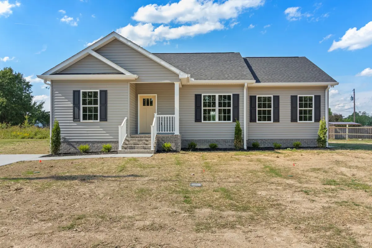 1993 Stevens Dr, Westmoreland, TN 37186 - #1